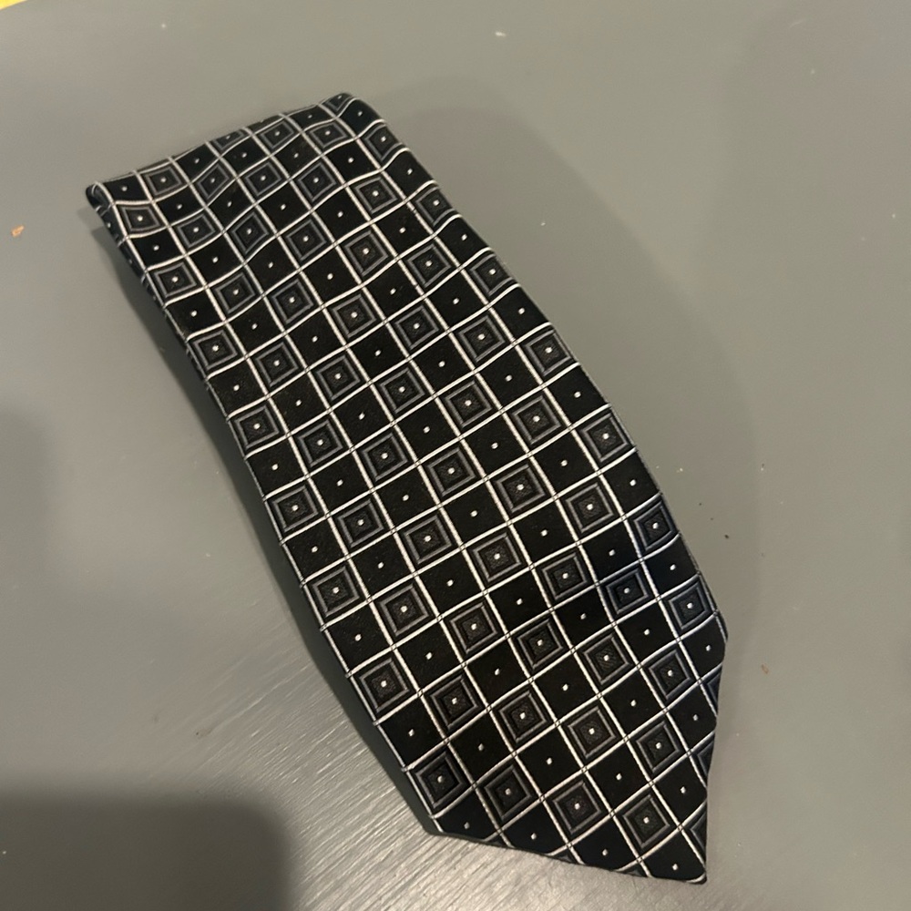 Donald J Trump tie